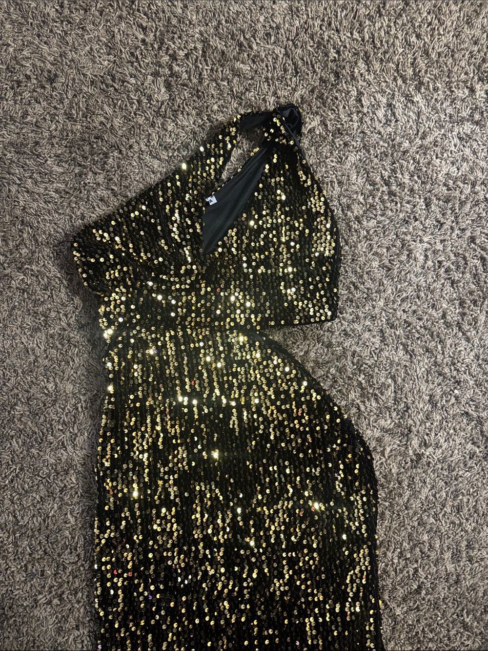 Dress - Picture 2 of 3